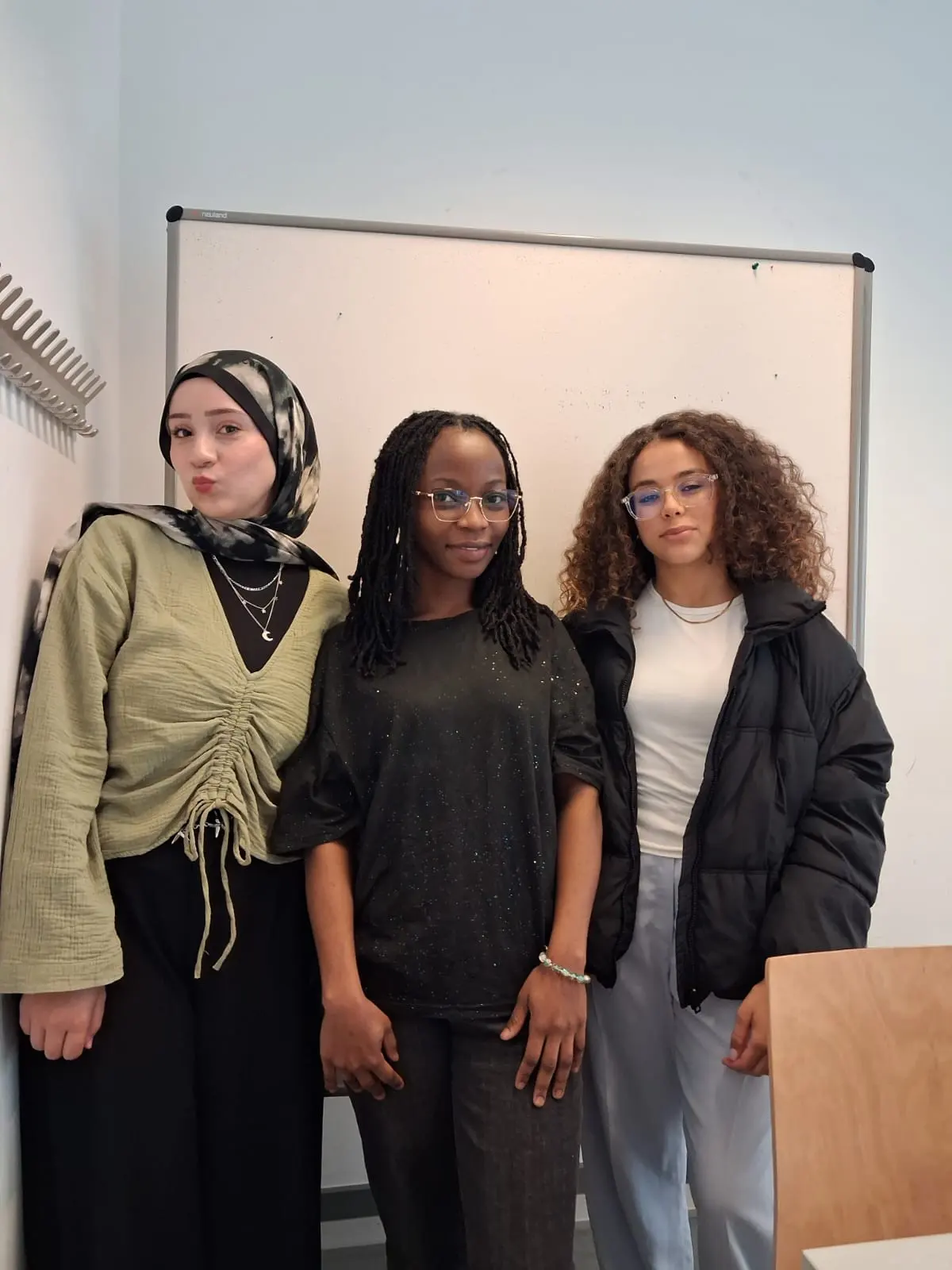 Najma Gael with two classmates from the DAAD summer course in Berlin